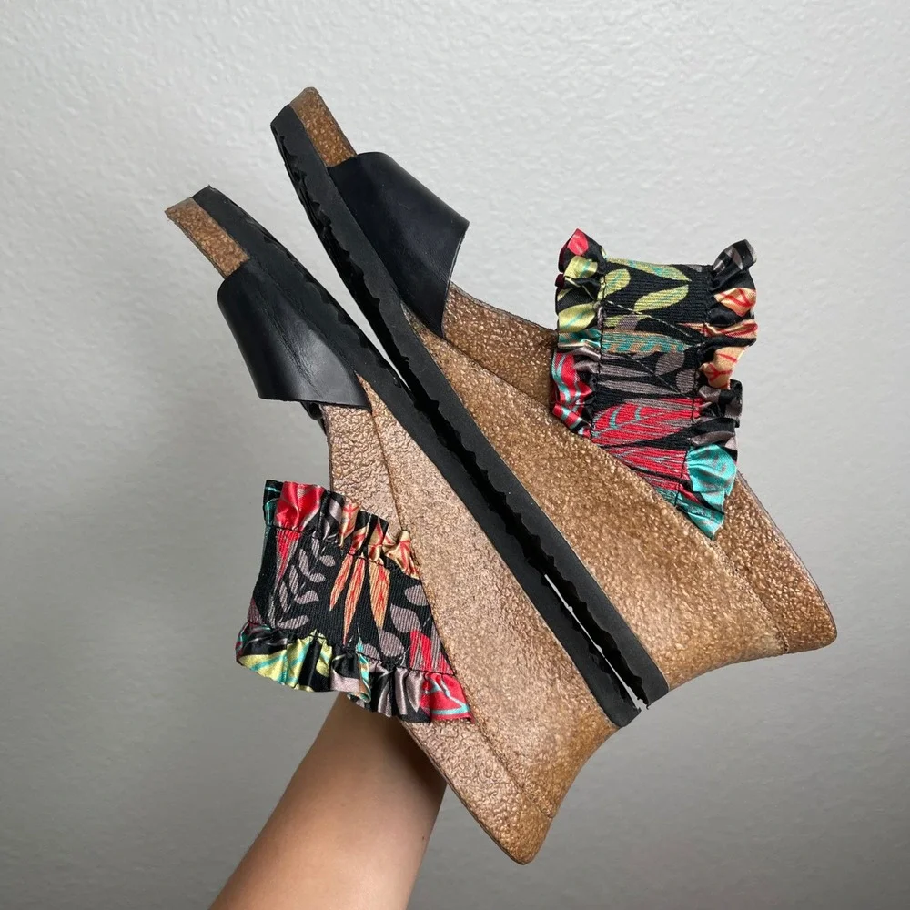 Papillio Birkenstock Black Tropical Floral Ruffle Cork Wedge Sandals Womens 38